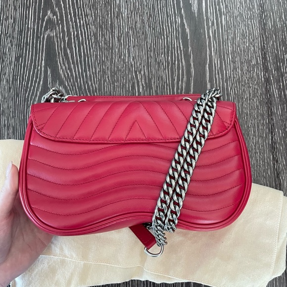 Louis Vuitton New Wave Chain Bag MM Red - Picture 3 of 13